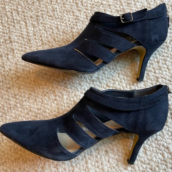 Bella Vita Shoes - Bella Vita Navy Suede Shootie